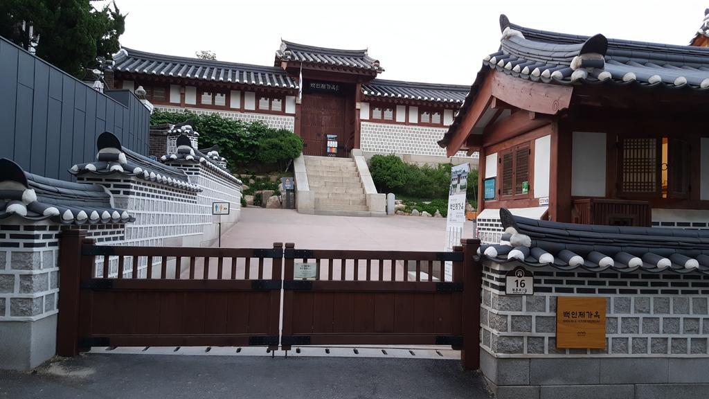 Hue Hanok Guesthouse Seoul Exterior photo